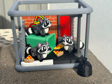 Raccoon pizza loving playset