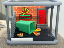 Raccoon pizza loving playset