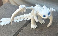 Toothless and Light Fury, Articulated, 3D printed, How to Train Your Dragon