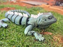 Giant Iguana – 1.6m Long Articulated 3D Printed Reptile