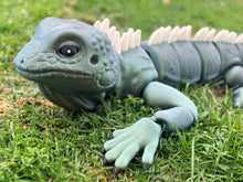 Giant Iguana – 1.6m Long Articulated 3D Printed Reptile
