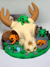 Iguana Skull Hideout Diorama-3D printed