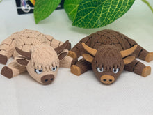 Highland Cow Cutie – Adorable Flexi Figurine
