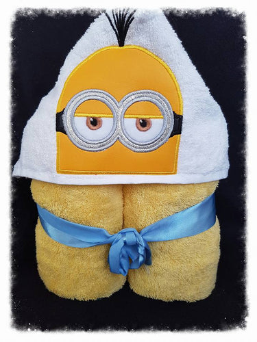 Minions Hooded Towel