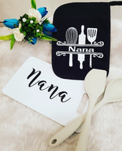 Chopping Board And Pot Holder Set