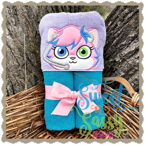 Kitty Tuber Hooded Towel